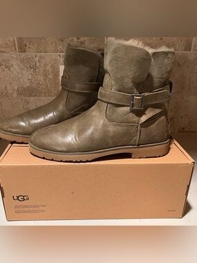 UGG Romely Dusty Olive leather and Shearling Boots